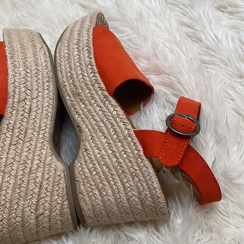 Universal Thread Orange Faux Suede Platform Espadrille Sandals Size 6.5